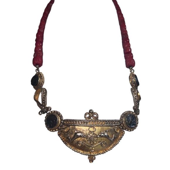 Authentic Vintage Red Coral Beads Necklace Gold Tone Pendant Statament Jewelry - Picture 3 of 14